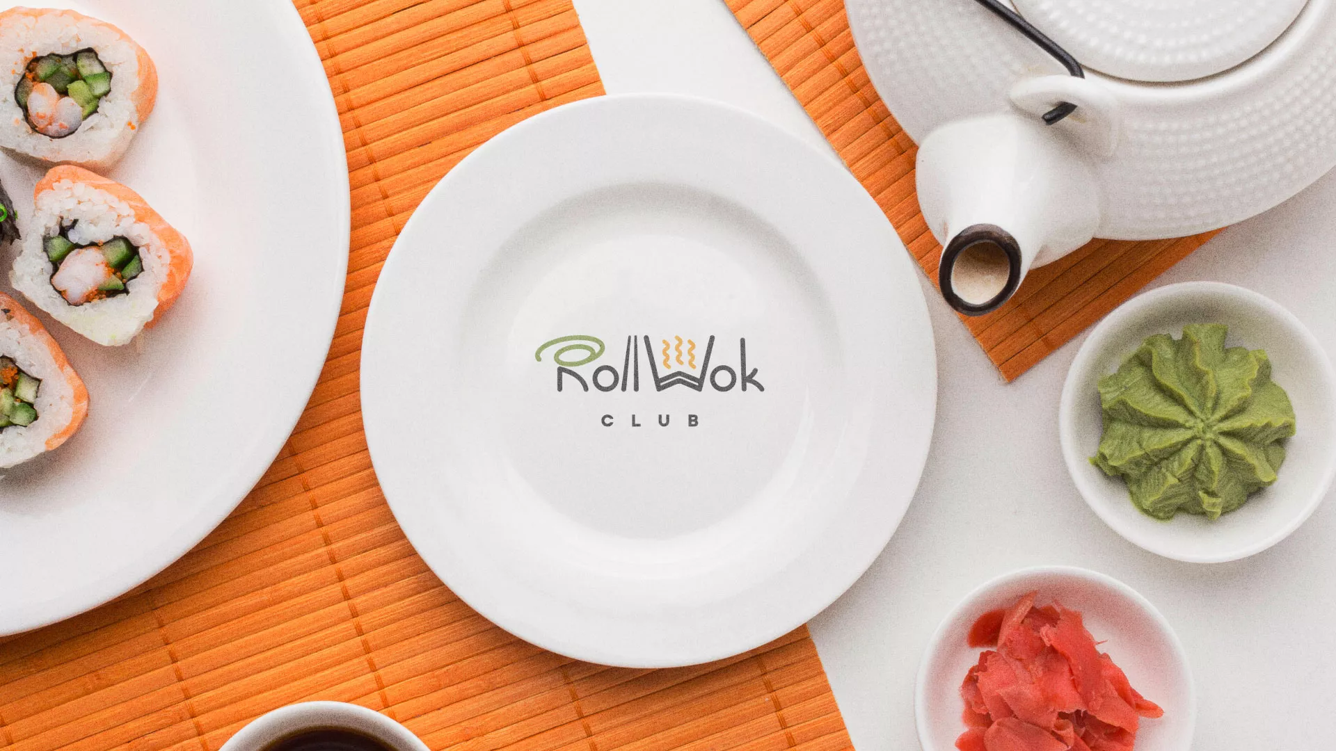 Разработка логотипа и фирменного стиля суши-бара «Roll Wok Club» в Шимановске